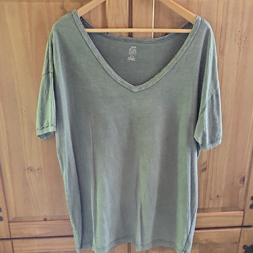 Women's Green V-Neck Top